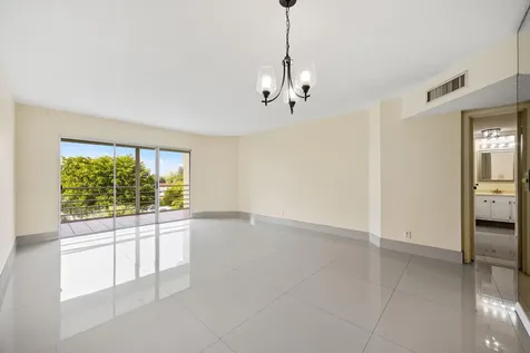 3590 Via Poinciana Lake Worth FL 33467