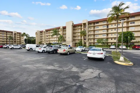 3590 Via Poinciana Lake Worth FL 33467