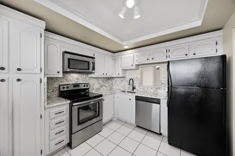 3590 Via Poinciana Lake Worth FL 33467