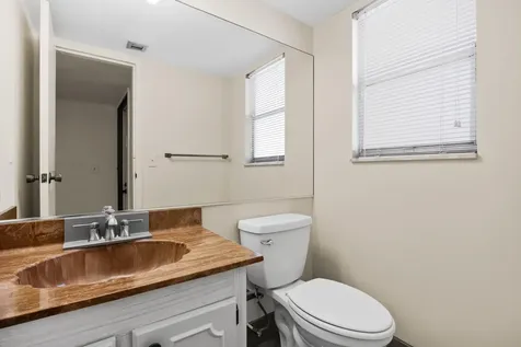 3590 Via Poinciana Lake Worth FL 33467
