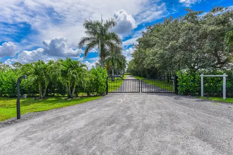 2780 Skipiks Way Wellington FL 33470