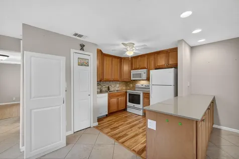 221 Coventry J West Palm Beach FL 33417