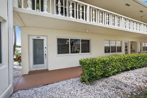 221 Coventry J West Palm Beach FL 33417