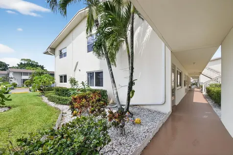 221 Coventry J West Palm Beach FL 33417