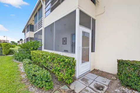 221 Coventry J West Palm Beach FL 33417