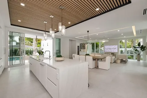 800 Bond Way Delray Beach FL 33483