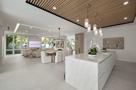 800 Bond Way Delray Beach FL 33483