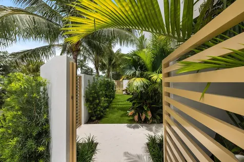800 Bond Way Delray Beach FL 33483