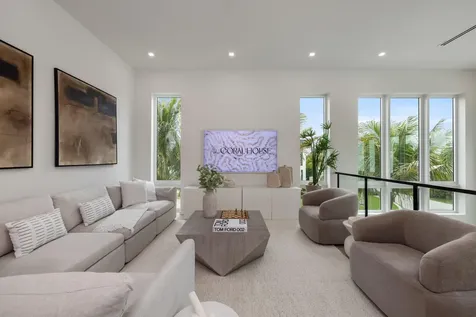 800 Bond Way Delray Beach FL 33483