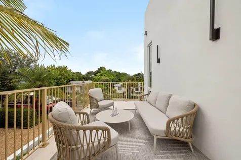 800 Bond Way Delray Beach FL 33483