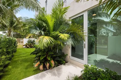 800 Bond Way Delray Beach FL 33483