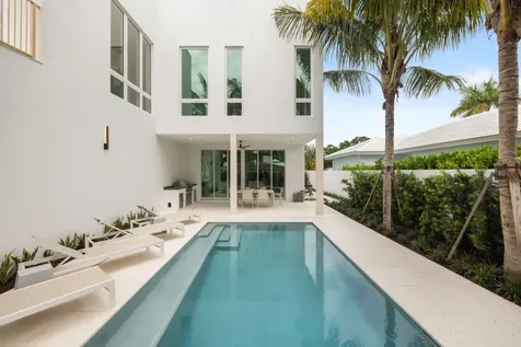 800 Bond Way Delray Beach FL 33483