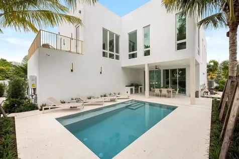 800 Bond Way Delray Beach FL 33483