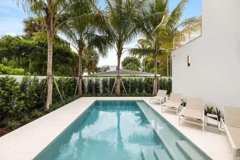 800 Bond Way Delray Beach FL 33483