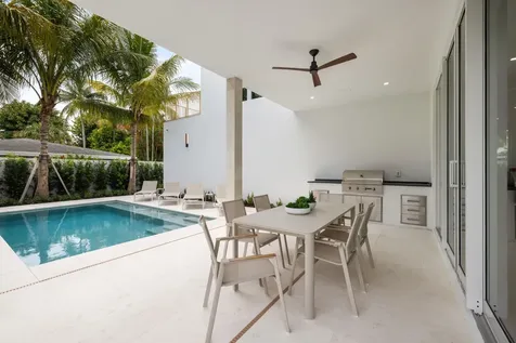 800 Bond Way Delray Beach FL 33483