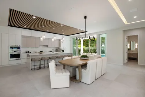 800 Bond Way Delray Beach FL 33483