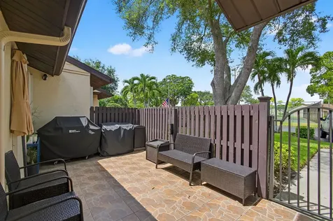 606 Sea Pine Way Greenacres FL 33415