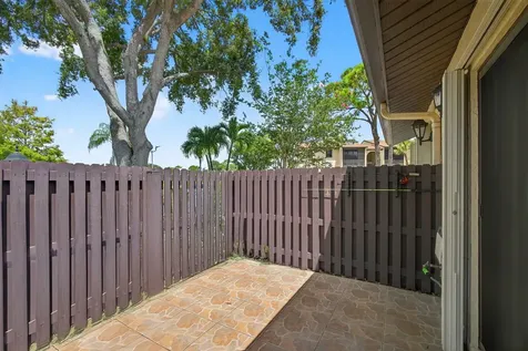 606 Sea Pine Way Greenacres FL 33415