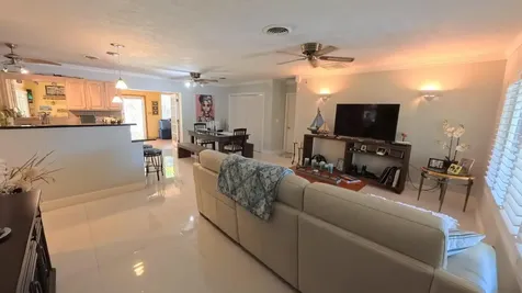 1123 Se 2nd Terrace Deerfield Beach FL 33441