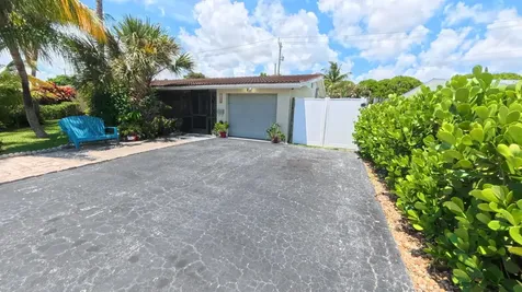 1123 Se 2nd Terrace Deerfield Beach FL 33441