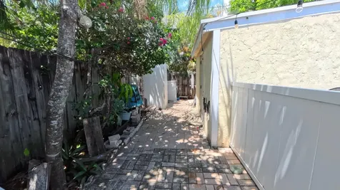 1123 Se 2nd Terrace Deerfield Beach FL 33441