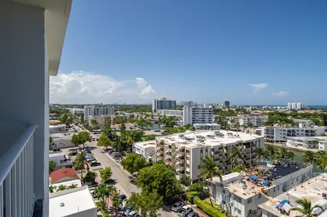 6900 Bay Drive Miami Beach FL 33141
