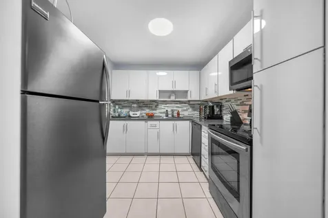 6900 Bay Drive Miami Beach FL 33141