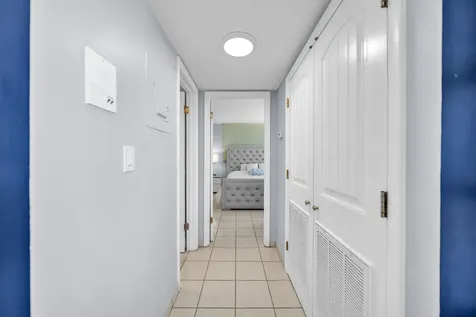 6900 Bay Drive Miami Beach FL 33141