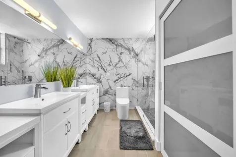 6900 Bay Drive Miami Beach FL 33141