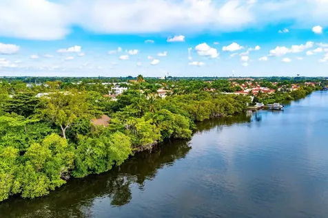 1001 Palm Trail Delray Beach FL 33483