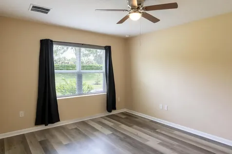 2716 Granville Manor Vero Beach FL 32968