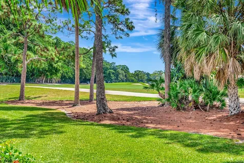 11 Berwick Road Palm Beach Gardens FL 33418