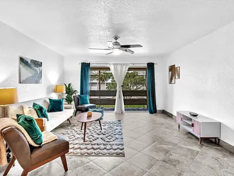 1700 Se 15th Street Fort Lauderdale FL 33316