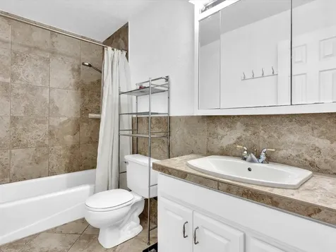 1700 Se 15th Street Fort Lauderdale FL 33316