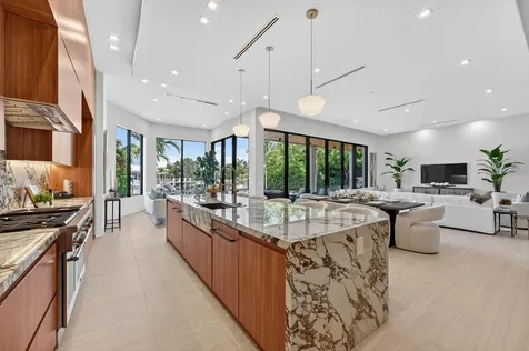 721 Ne 34th Street Boca Raton FL 33431