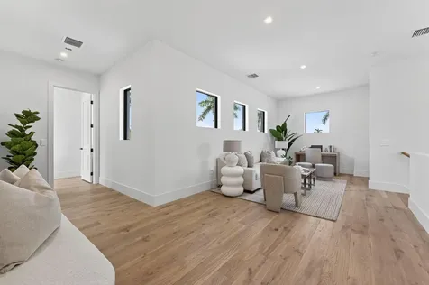 721 Ne 34th Street Boca Raton FL 33431