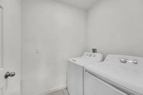 418 Nw Airoso Boulevard Port Saint Lucie FL 34983