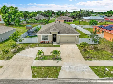 418 Nw Airoso Boulevard Port Saint Lucie FL 34983