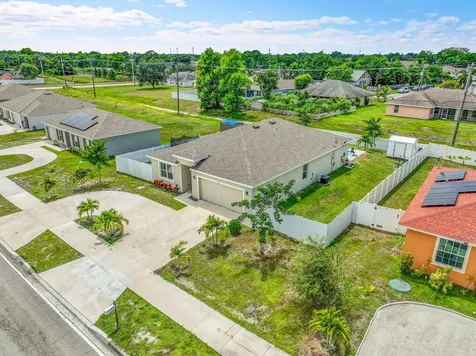 418 Nw Airoso Boulevard Port Saint Lucie FL 34983