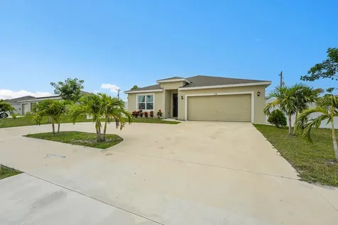 418 Nw Airoso Boulevard Port Saint Lucie FL 34983