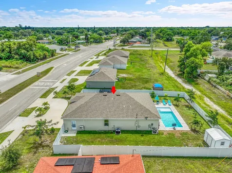 418 Nw Airoso Boulevard Port Saint Lucie FL 34983