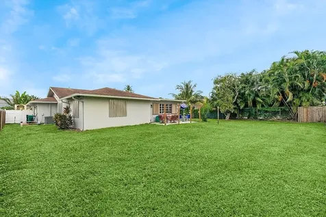 2482 Se Sidonia Street Port Saint Lucie FL 34952