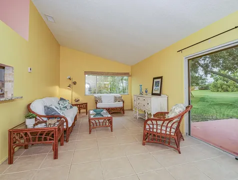 2050 Se West Dunbrooke Circle Port Saint Lucie FL 34952