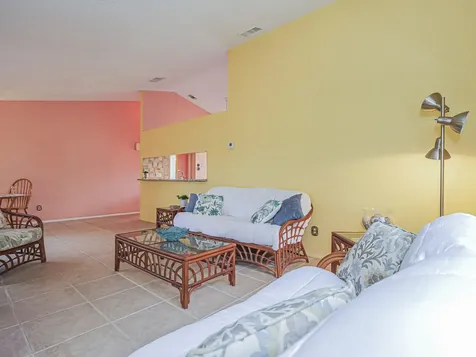 2050 Se West Dunbrooke Circle Port Saint Lucie FL 34952