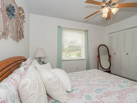 2050 Se West Dunbrooke Circle Port Saint Lucie FL 34952