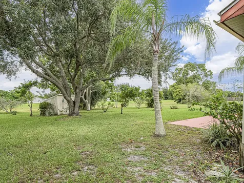 2050 Se West Dunbrooke Circle Port Saint Lucie FL 34952
