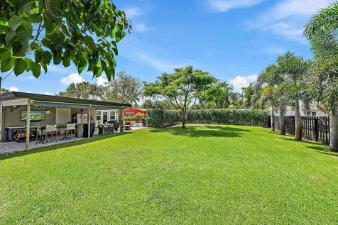 631 S Palmway Lake Worth Beach FL 33460