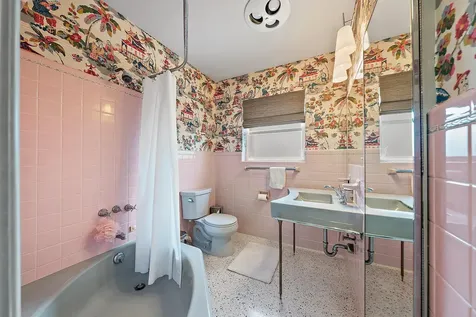 631 S Palmway Lake Worth Beach FL 33460