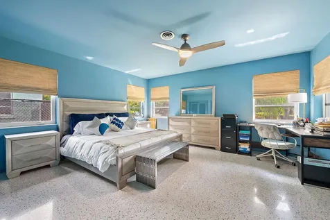 631 S Palmway Lake Worth Beach FL 33460