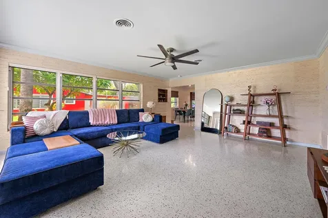631 S Palmway Lake Worth Beach FL 33460